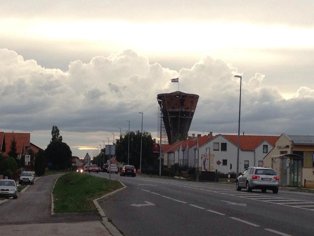 Petros Apartmani Vukovar Εξωτερικό φωτογραφία